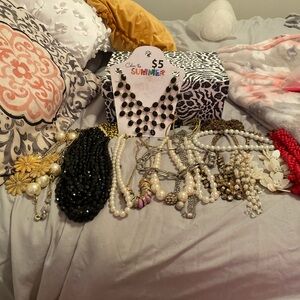 Lot of women’s fashion necklaces for wear, resell or repair